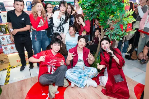 OMO — Ca sĩ Jayson Lee — ảnh 14/16