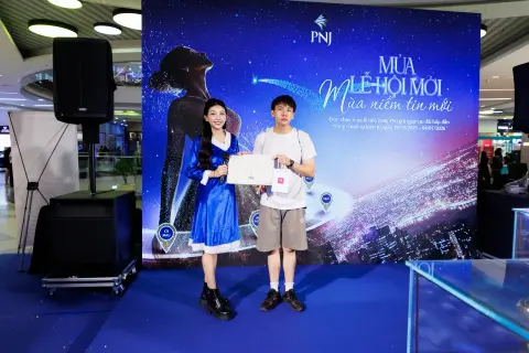 PNJ — Giáng Sinh — ảnh 5/28