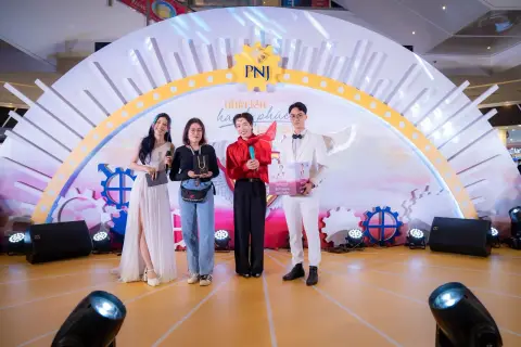 PNJ — Valentine · Ca sĩ Đức Phúc — ảnh 11/25