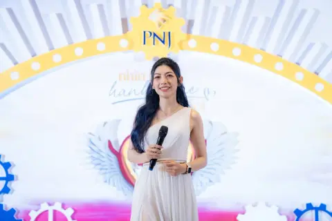 PNJ — Valentine · Ca sĩ Đức Phúc — ảnh 20/25