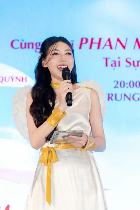 PNJ — Valentine · Ca sĩ Phan Mạnh Quỳnh — ảnh 5/35