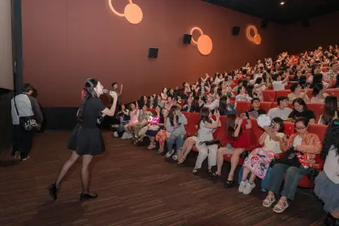 Cinetour — Tay Anh Giữ Một Vì Sao — ảnh 4/22