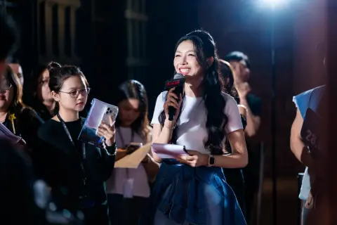 Premiere — Tàu Buôn Người — ảnh 12/44